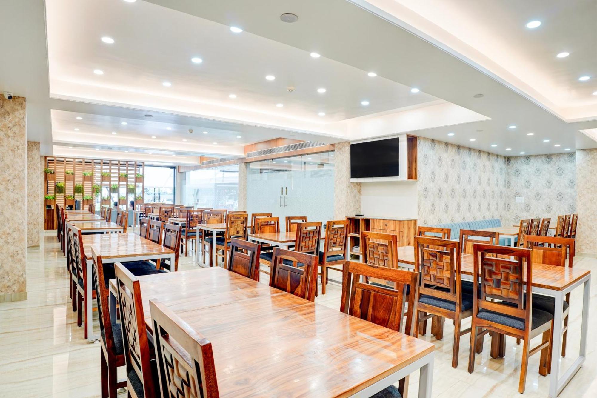 Palette Patel Nagar Hotel Bhopal Eksteriør billede