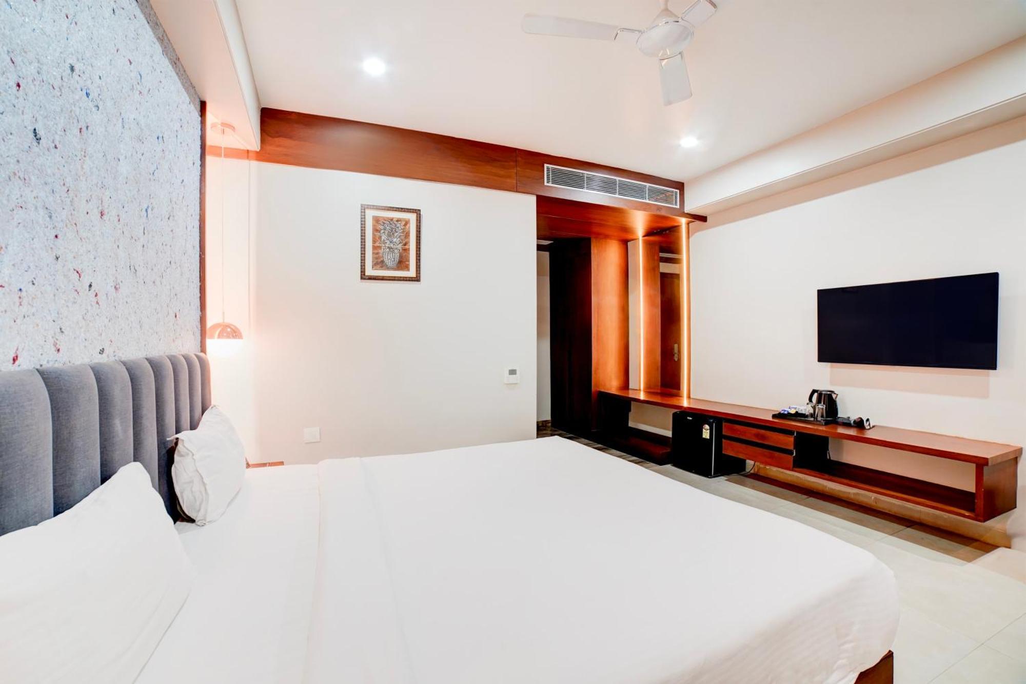 Palette Patel Nagar Hotel Bhopal Eksteriør billede